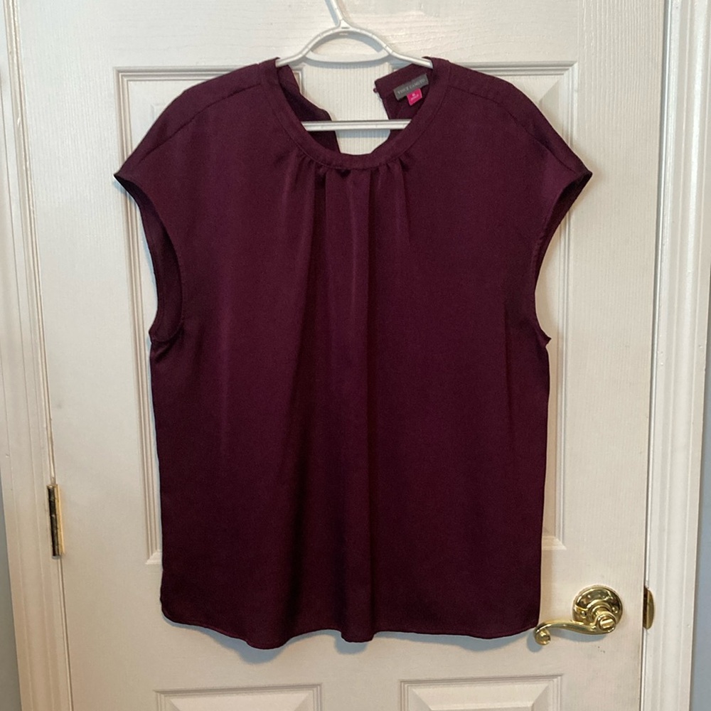 Vince Camuto from StitchFix top. Size XL. Fits great. No damages, worn once.